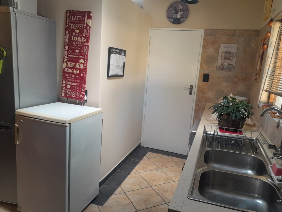 3 Bedroom Property for Sale in Waterval East North West